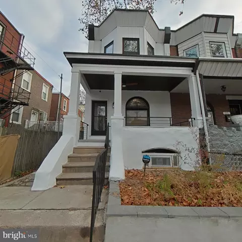 911 S 50th St, Philadelphia, PA 19143