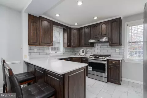 1839 Oakmont St, Philadelphia, PA 19111