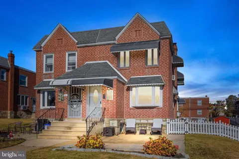 845 Glenn St, Philadelphia, PA 19115