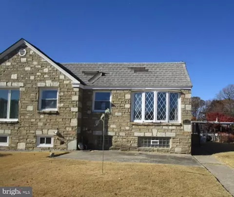 8816 Bradford St, Philadelphia, PA 19115