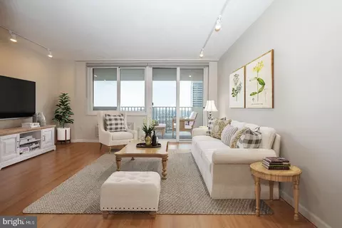 1901 John F Kennedy Blvd #2305, Philadelphia, PA 19103