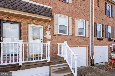 4266 Deerpath Ln, Philadelphia, PA 19154