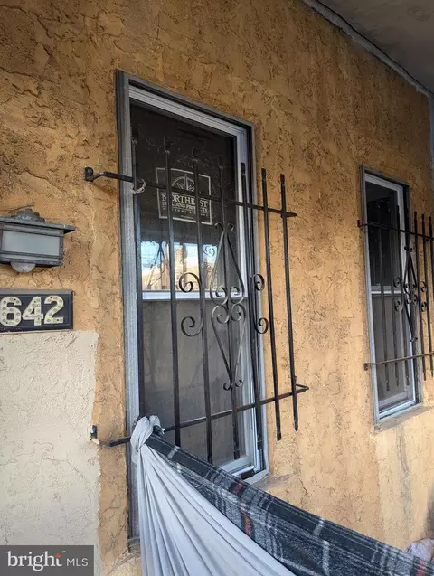 4642 Hedge St, Philadelphia, PA 19124