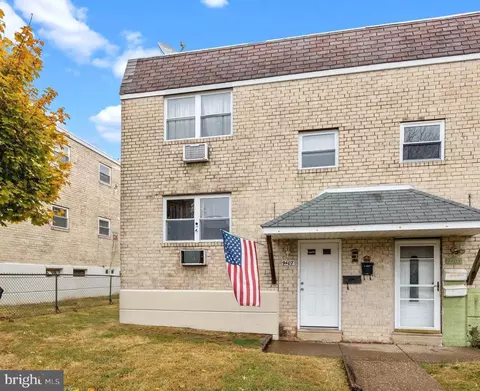 9407 Lansford St, Philadelphia, PA 19114