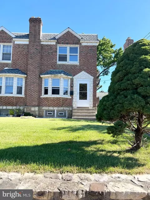1807 Chandler St, Philadelphia, PA 19111