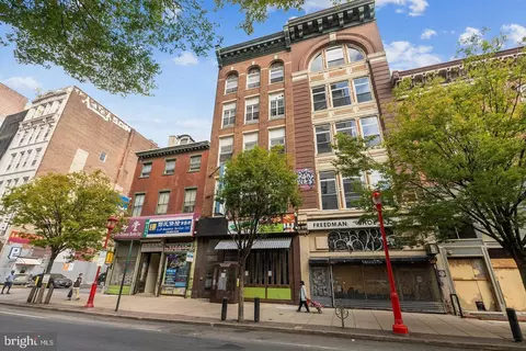 1009 Arch St #3C, Philadelphia, PA 19107