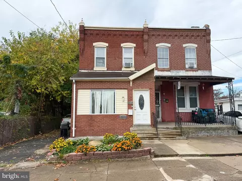 2520 S 71st St, Philadelphia, PA 19142