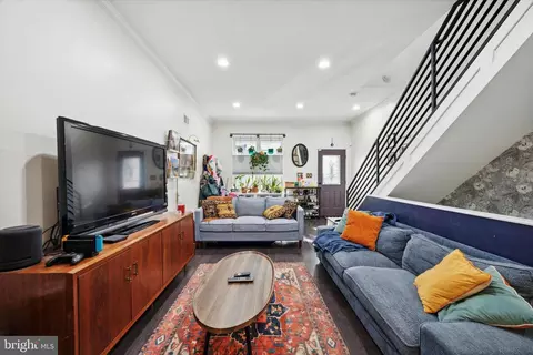 745 S 51st St, Philadelphia, PA 19143