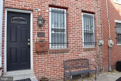 1933 Kater St, Philadelphia, PA 19146