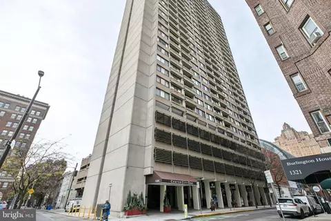 1326 42 Spruce St #2705, Philadelphia, PA 19107