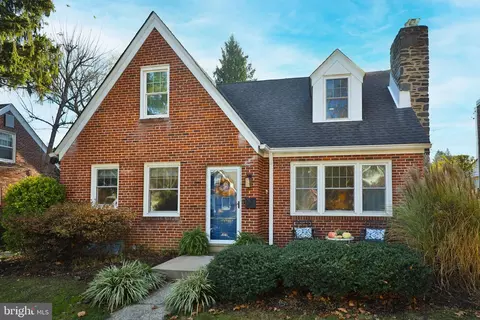549 Seville St, Philadelphia, PA 19128
