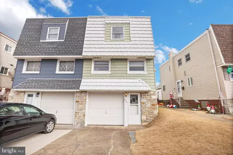 2727 Maxwell St, Philadelphia, PA 19136