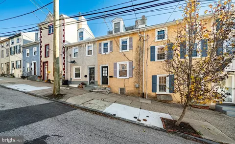 161 Gay St, Philadelphia, PA 19127