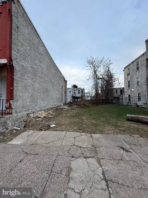 1815 N 24th St, Philadelphia, PA 19121