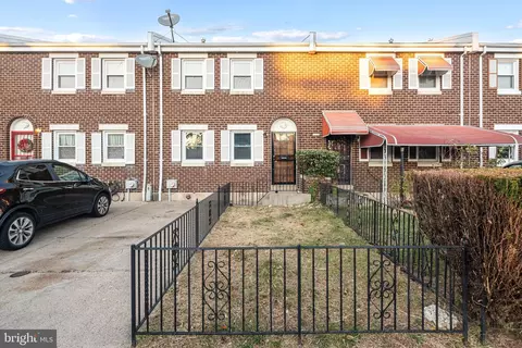 1717 Plum St, Philadelphia, PA 19124