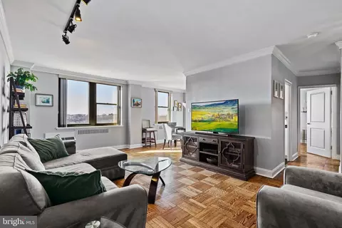 2601 Pennsylvania Ave #610, Philadelphia, PA 19130