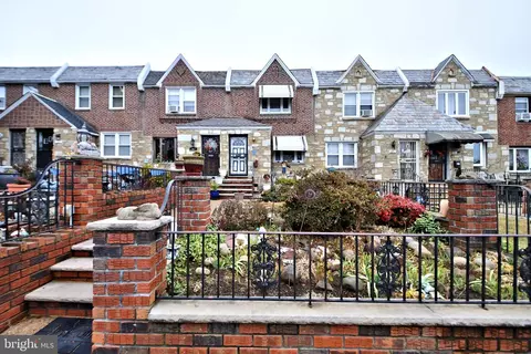 269 E Walnut Park Dr, Philadelphia, PA 19120