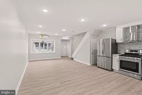 922 Brill St, Philadelphia, PA 19124