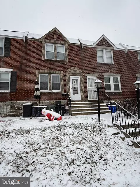 4524 Oakmont St, Philadelphia, PA 19136
