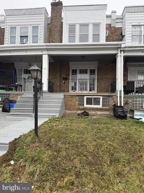 6037 Charles St, Philadelphia, PA 19135