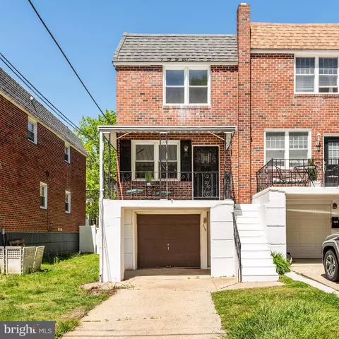 318 Ripka St, Philadelphia, PA 19128