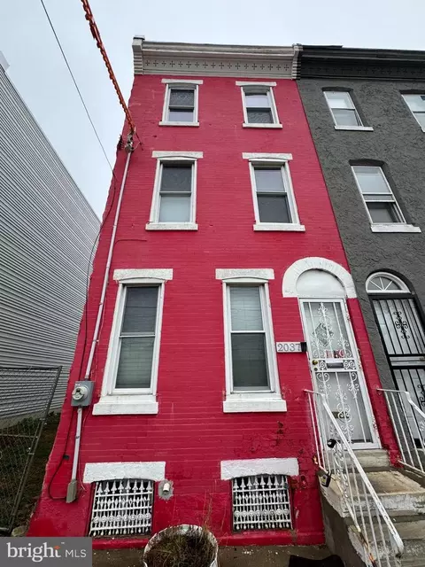 2037 N 9th St, Philadelphia, PA 19122