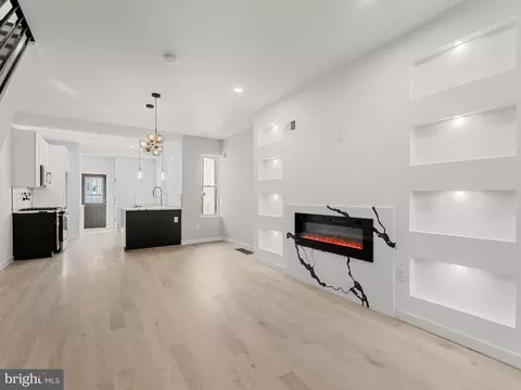 167 Weaver St, Philadelphia, PA 19119
