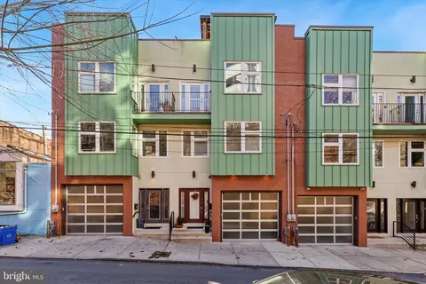 4572 Silverwood St, Philadelphia, PA 19127