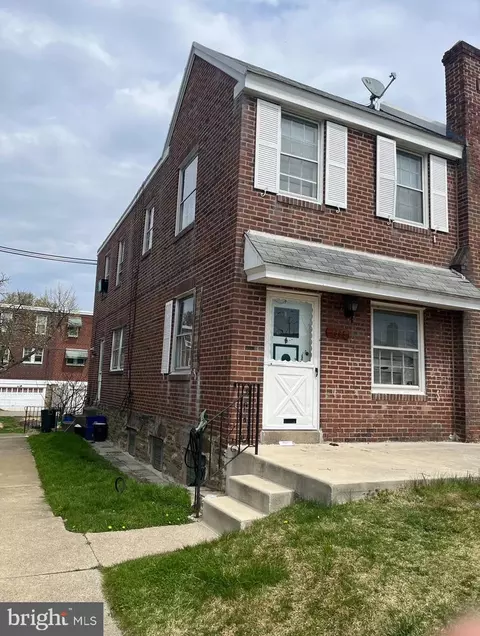 1325 Friendship St, Philadelphia, PA 19111