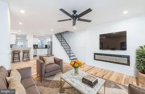2949 S Smedley St, Philadelphia, PA 19145