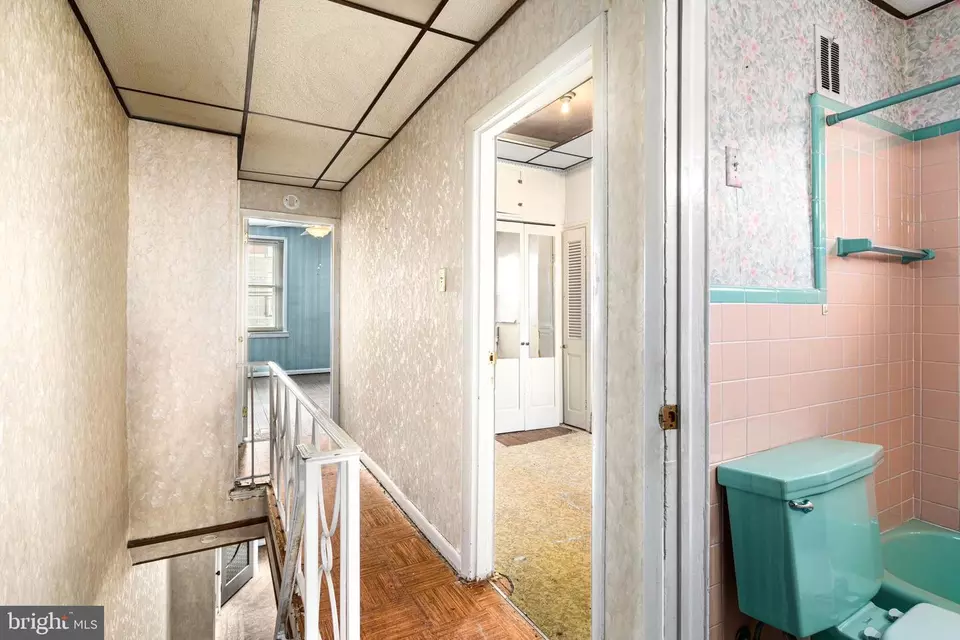 Entry Way - 2639 Bainbridge St, Philadelphia, PA 19146 photo 1 of 2