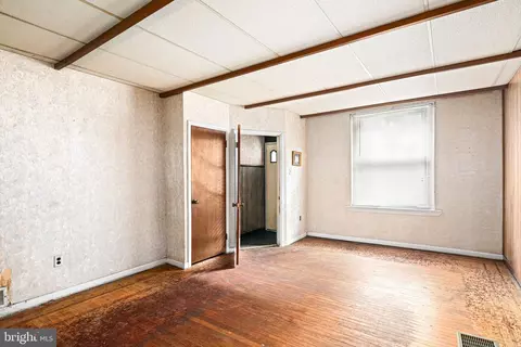 Living - 2639 Bainbridge St, Philadelphia, PA 19146 photo 1 of 5