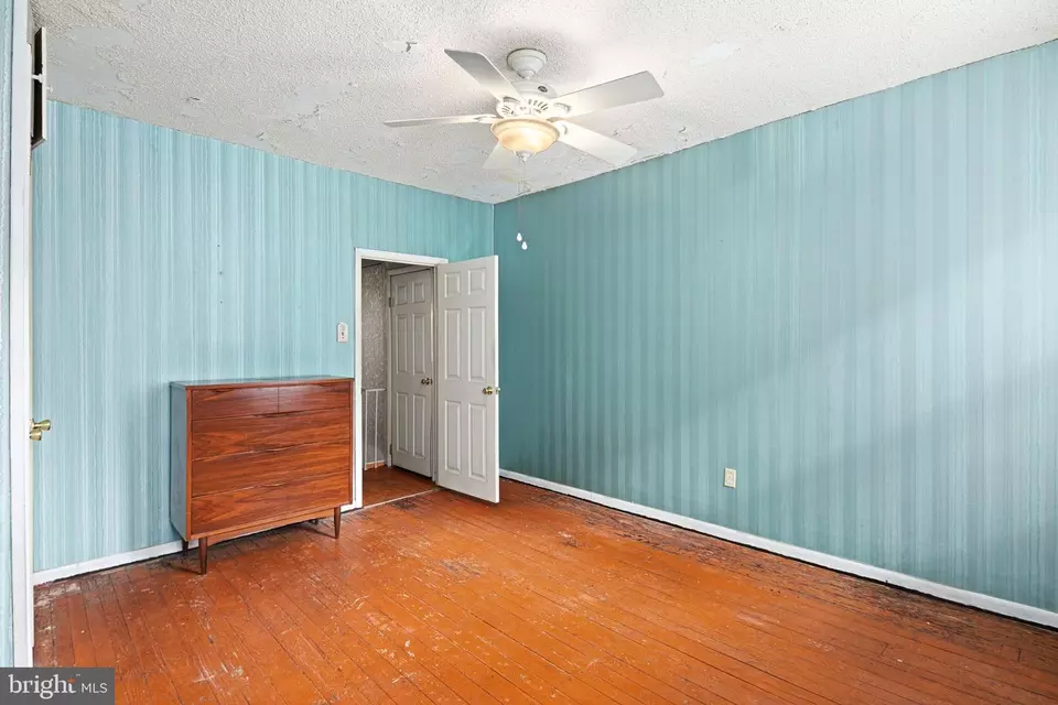 Bedroom - 2639 Bainbridge St, Philadelphia, PA 19146 photo 2 of 5
