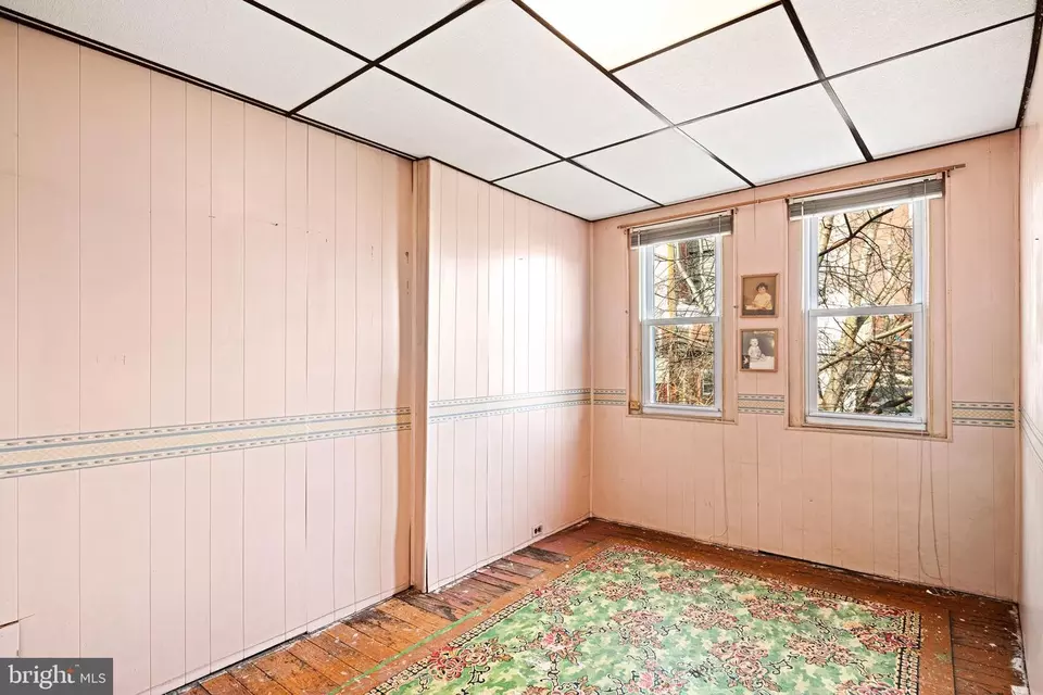 Bedroom - 2639 Bainbridge St, Philadelphia, PA 19146 photo 4 of 5