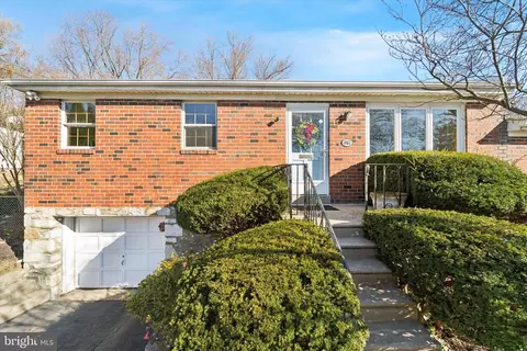 6967 Silverwood St, Philadelphia, PA 19128