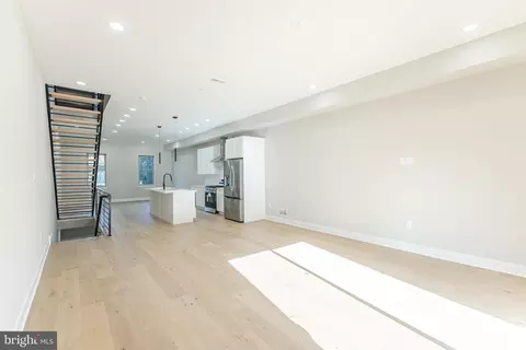 3217 Mercer St, Philadelphia, PA 19134