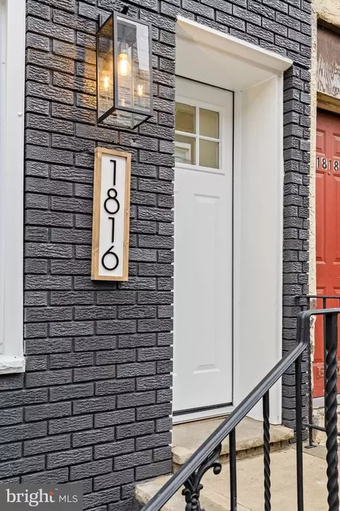 1816 Mountain St, Philadelphia, PA 19145