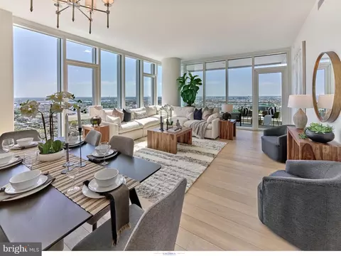 301 S Broad #3402, Philadelphia, PA 19107