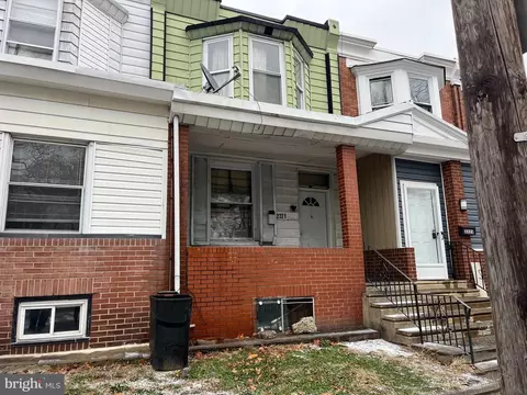 2221 S 68th St, Philadelphia, PA 19142