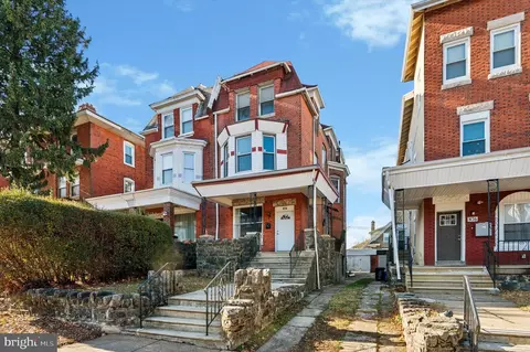 874 Wynnewood Rd, Philadelphia, PA 19151