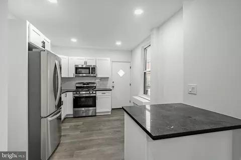 1910 S 6th St, Philadelphia, PA 19148