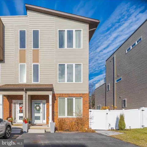 7354 Ridge Ave #37, Philadelphia, PA 19128