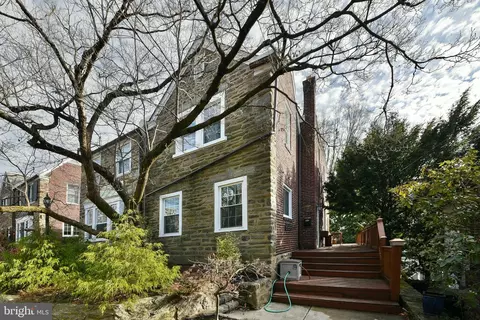 138 Rochelle Ave, Philadelphia, PA 19128