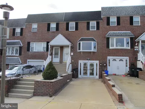 9885 Garvey Dr, Philadelphia, PA 19114