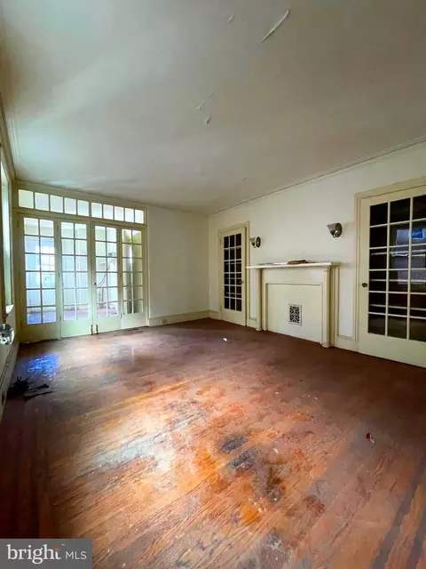 1225 N 6th St, Philadelphia, PA 19122