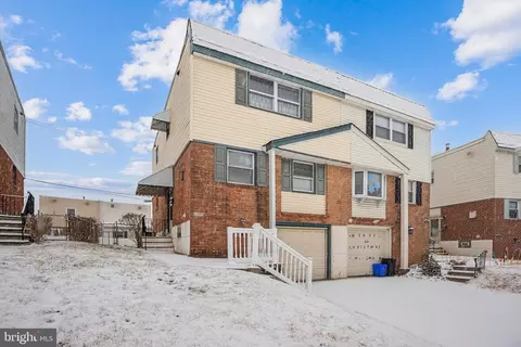 3814 Patrician Dr, Philadelphia, PA 19154