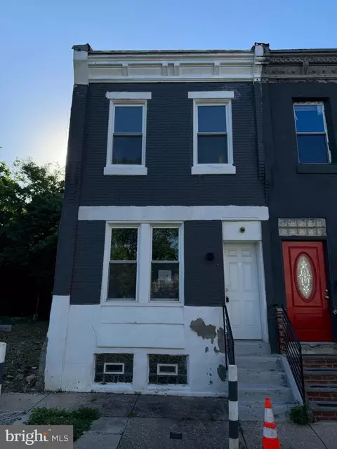 2435 N Garnet St, Philadelphia, PA 19132