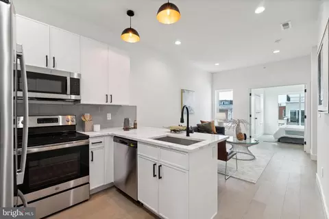 1810 Federal St #3, Philadelphia, PA 19146