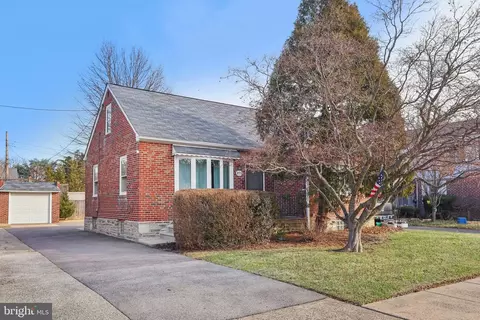 813 Ripley St, Philadelphia, PA 19111