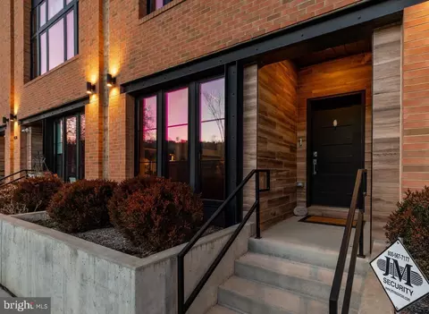 4575 Riverside Way, Philadelphia, PA 19127
